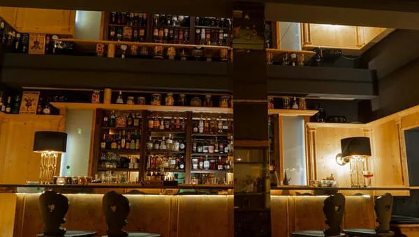 Bar Bild 6